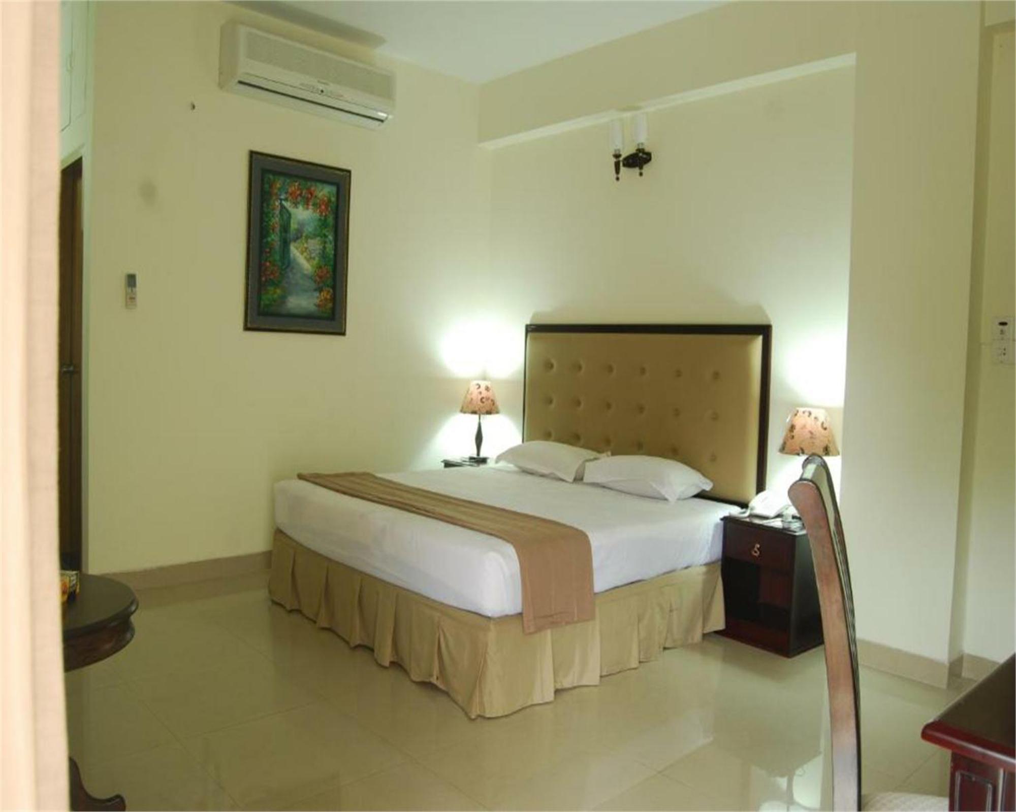 Ambassador Residency Hotel Chittagong Ngoại thất bức ảnh