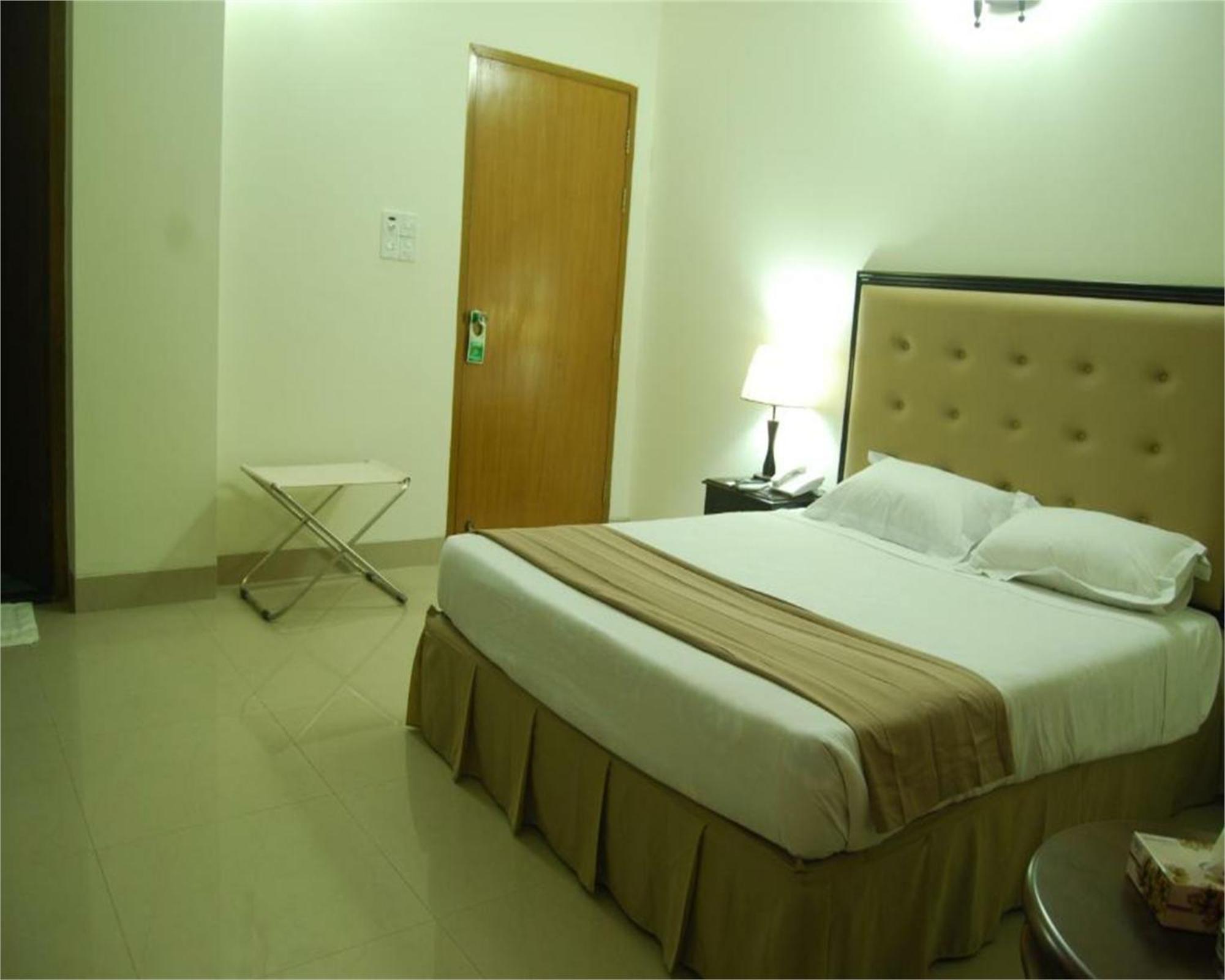 Ambassador Residency Hotel Chittagong Ngoại thất bức ảnh